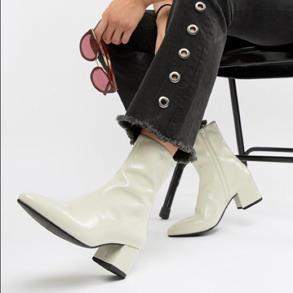 Vagabond Mya patent leather Ankle Booties